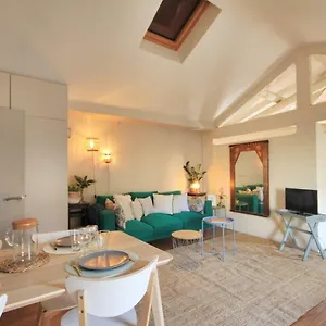 https://loft-isis-appartement-avignon-centre.fr-provencehotel.com